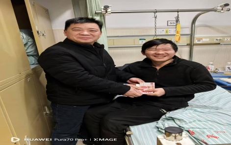 【员工关切】嘉善好博体育工会探望慰问生病住院员工